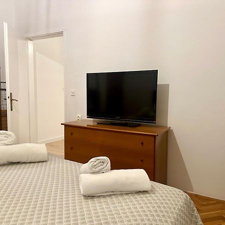 Navis City Apartments Pula Eksteriør billede