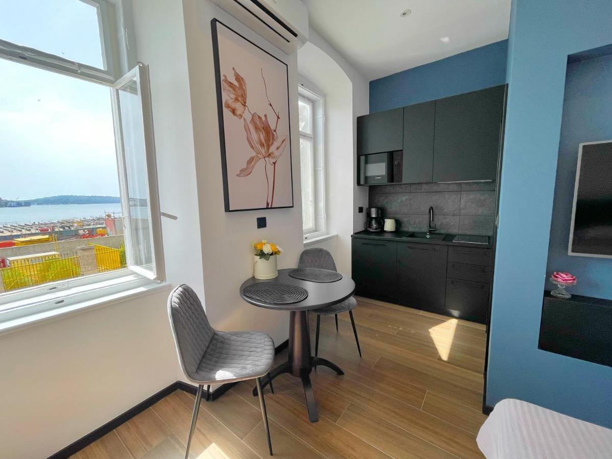 Navis City Apartments Pula Eksteriør billede