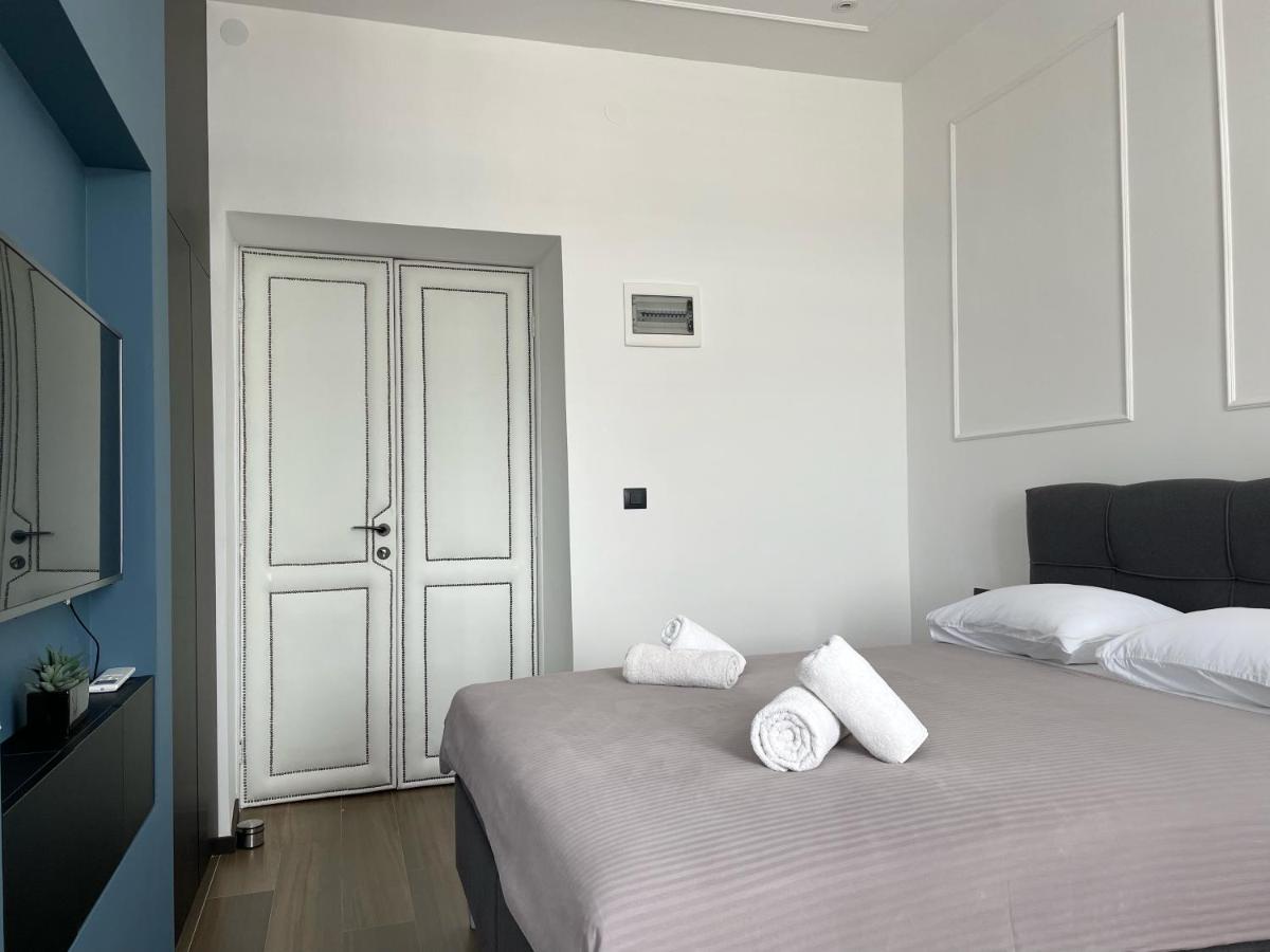 Navis City Apartments Pula Eksteriør billede