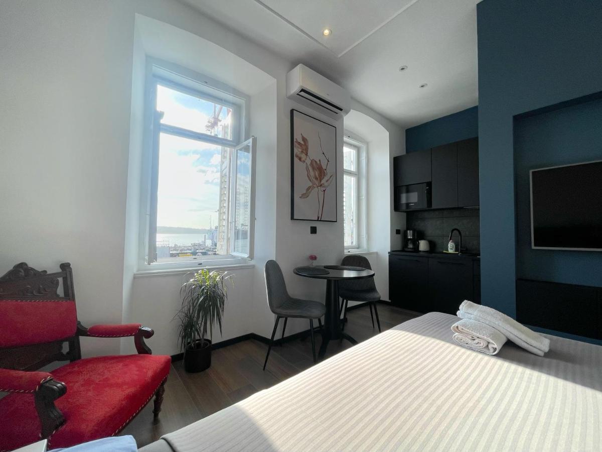 Navis City Apartments Pula Eksteriør billede